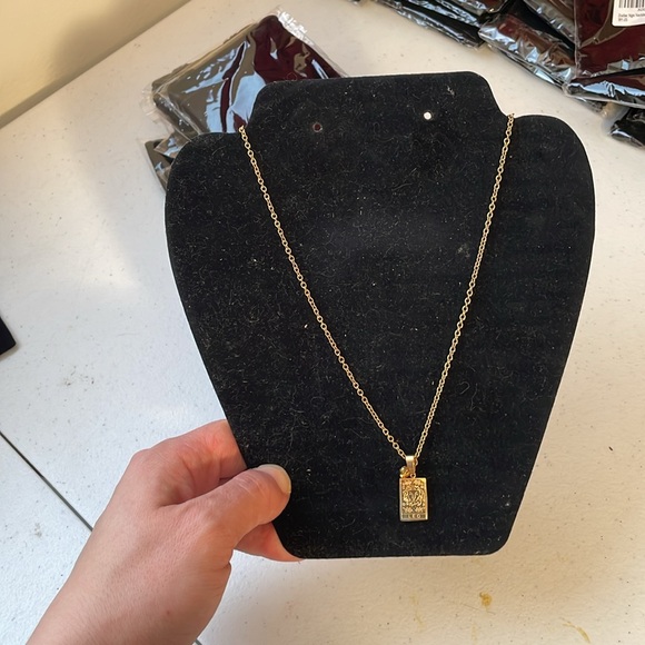 Leo Zodiac Sign Pendant Necklace - Picture 4 of 7